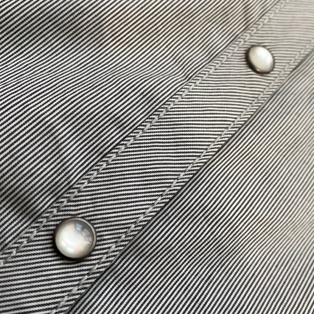 Harley-Davidson Ribbon Detail Knit and Woven Stripe Long Sleeve Shirt - XS - Picture 10 of 11